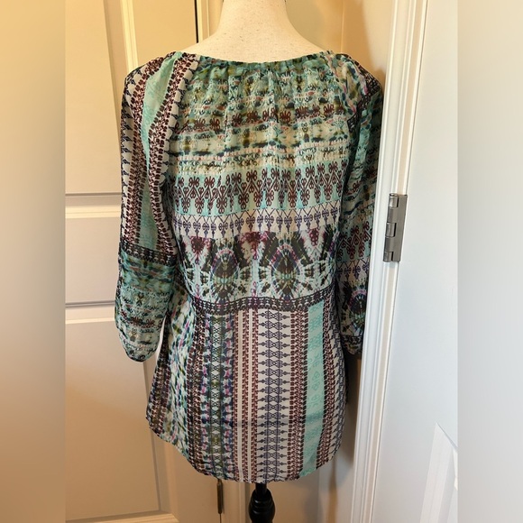Beautiful boho colorful pattern sheer blouse - Picture 4 of 5